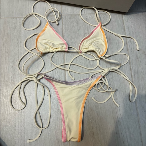 One one swim bikini set - Picture 1 of 3